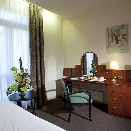 Hotel Les 3 Vallees 4*