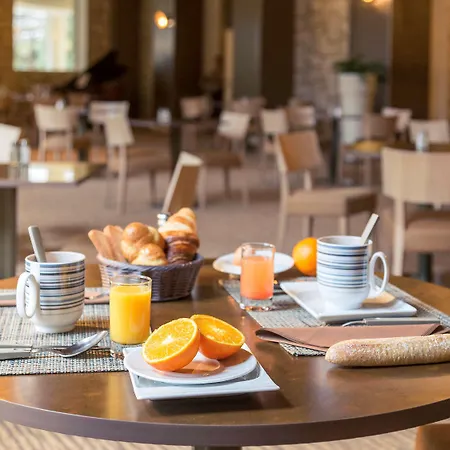 Les 3 Vallees 4*