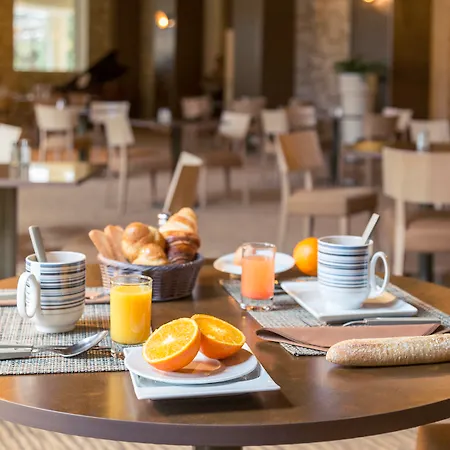 Les 3 Vallees 4*