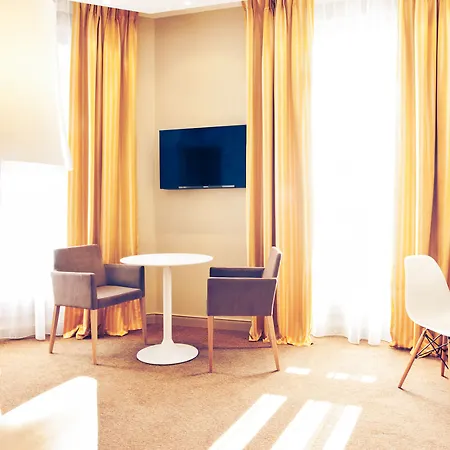 Hotel Les 3 Vallees 4*